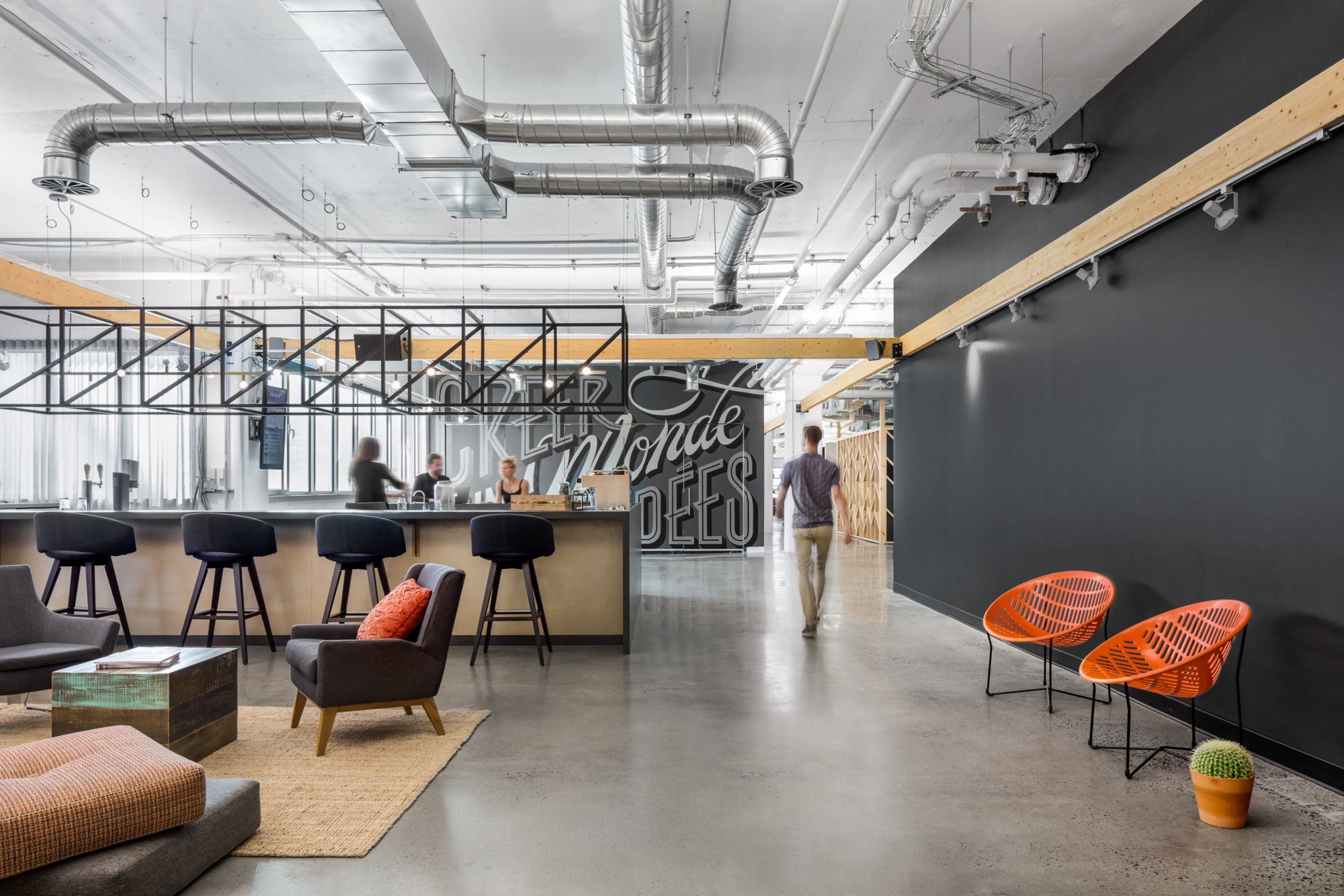 Attraction offices in Montreal